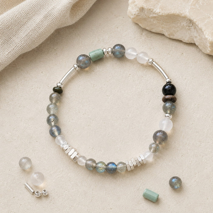 Veiled Light Trace Bracelet