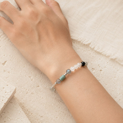 Veiled Light Trace Bracelet