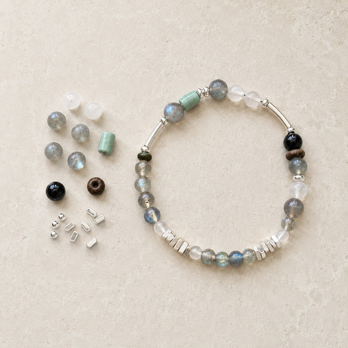 Veiled Light Trace Bracelet