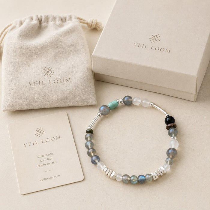 Veiled Light Trace Bracelet